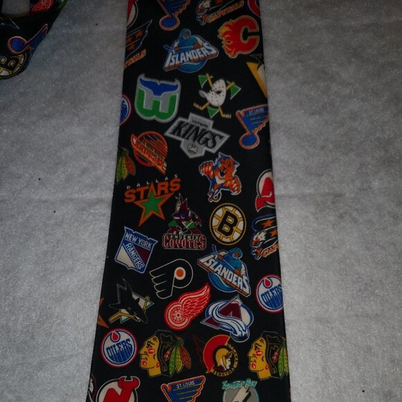 NHL Other - Vintage Rare Find NHL Teams Men's Necktie